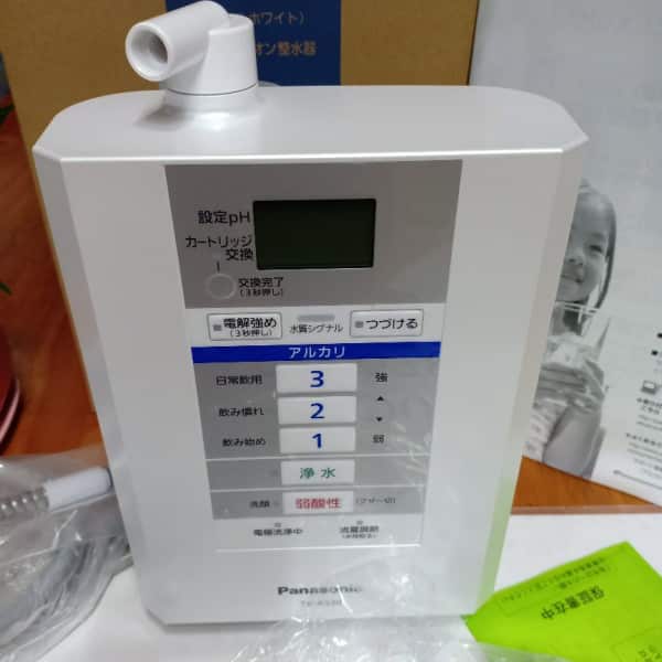 Giá máy lọc nước ion kiềm Panasonic nội địa