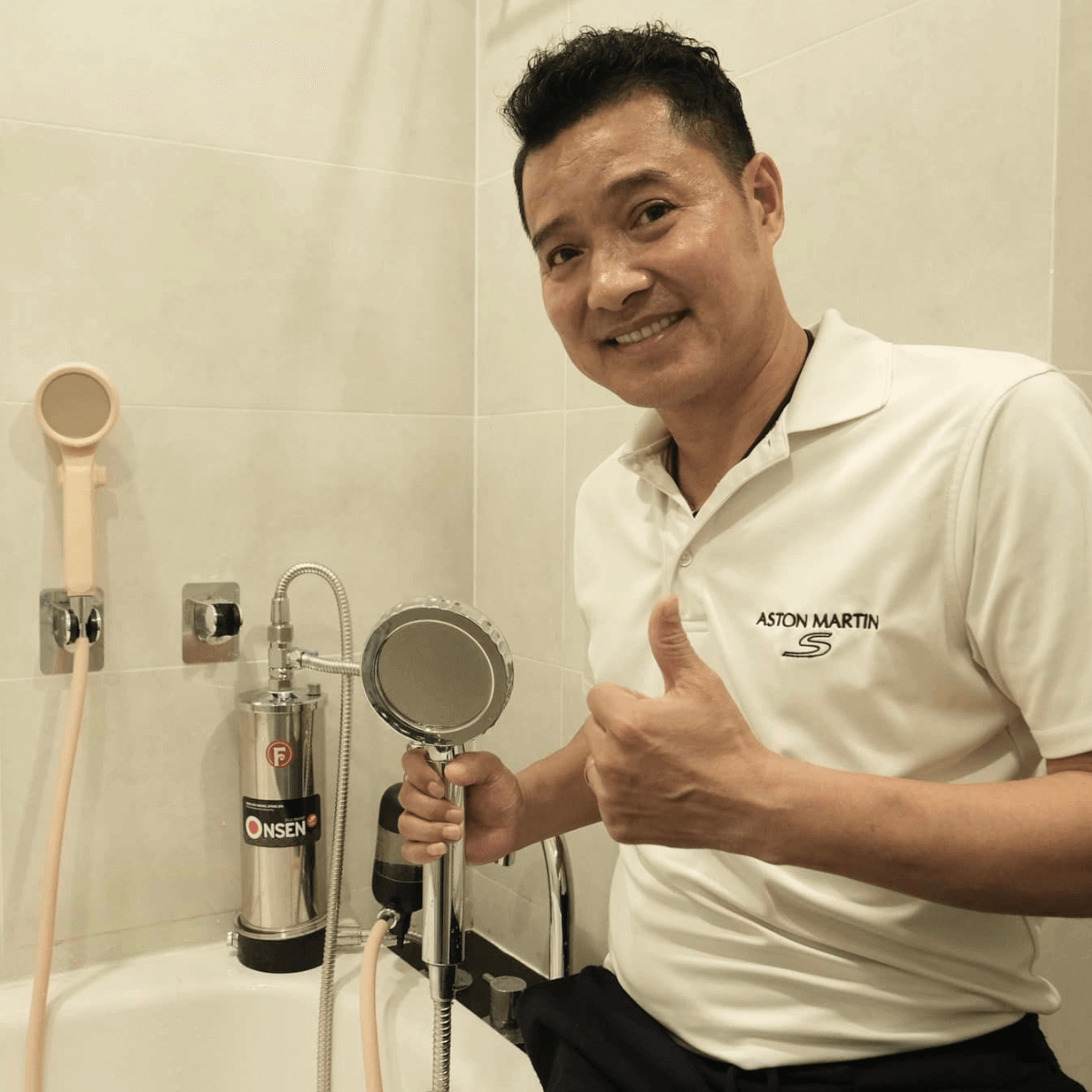 Danh thủ Hồng Sơn tin chọn máy tắm Onsen Fuji Smart JP Pro